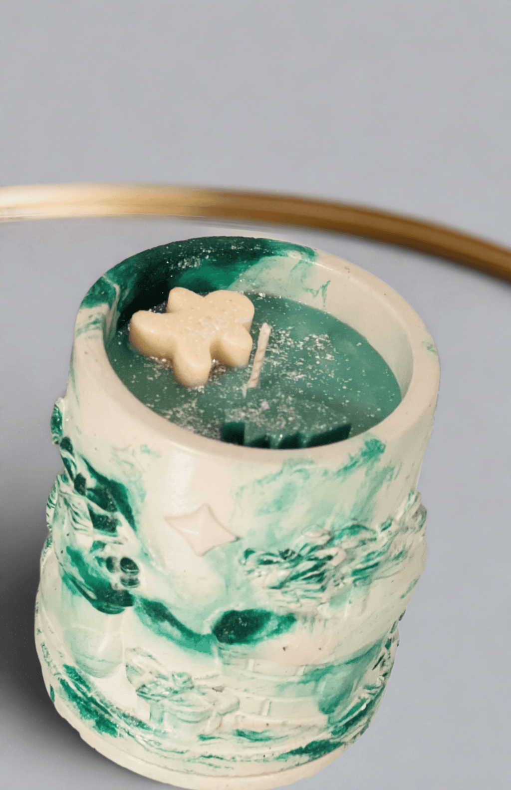 Christmas Day concrete Candles - Premium concrete Candle from Eccentric Scents  - Just $28! Shop now at Eccentric Scents 